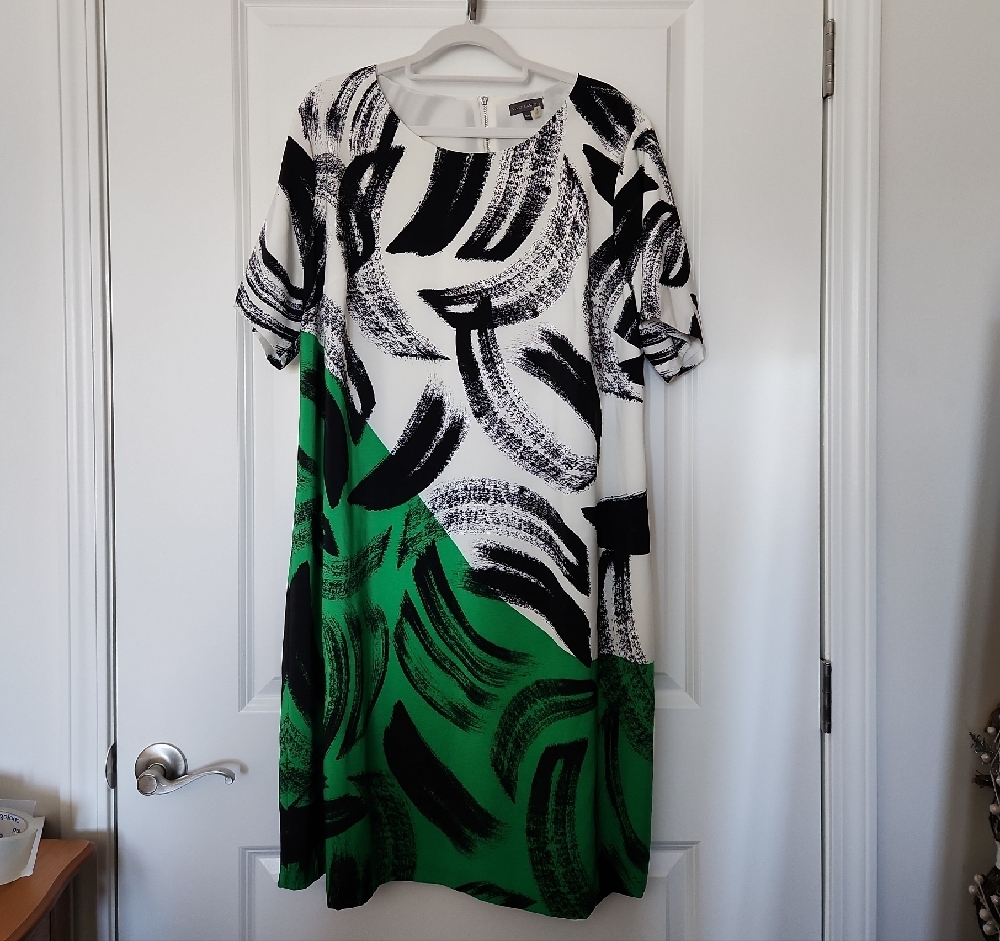 Vince Camuto Black and Green Brushstroke Maxi Dress - Picture 4 of 5